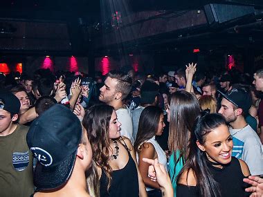 Ultimate Guide to the Best Nightlife in Montreal