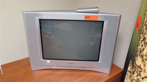 Sony Trinitron TV w/Remote - Oahu Auctions