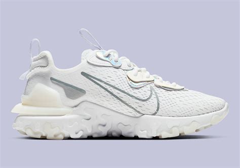 Nike React Vision White Iridescent CW0730-100 | SneakerNews.com