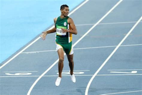 Uskomaton juoksu! Wayde van Niekerk juoksi 400 metrin uuden ME-ajan