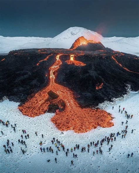 🔥 Effusive eruption of Fagradalsfjall in Glendingadalir, Iceland : r ...