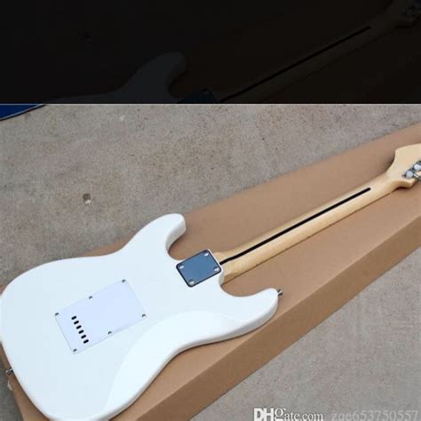 White Electric Guitar, Music & Media, Music Instruments on Carousell