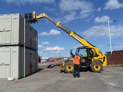 Telescopic Handler Training in Newcastle, Sunderland & Durham | Health & Safety Training Ltd