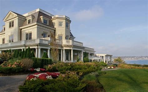 Two Rhode Island Hotels Named Top 20 on World’s Best List – Newport Buzz