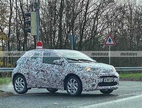 First tests of the new Toyota Aygo 2022, the urban hunted in spy photos ...