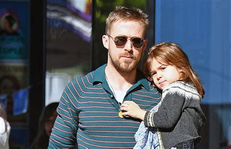 Ryan Gosling Prioritizes Family Over His Career Now That He's a Dad | Ryan gosling, Ryan gosling ...