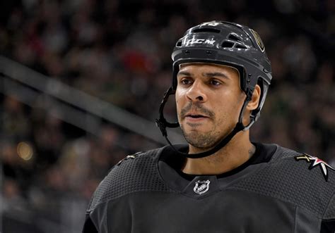 Vegas Golden Knights news: Ryan Reaves re-signs for 2 more years