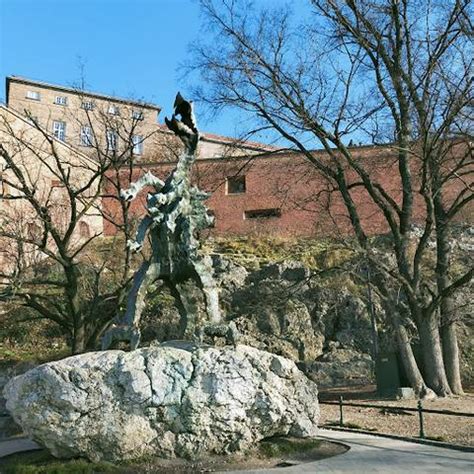 Best 3 things to do in Wawel Dragon Statue Krakow