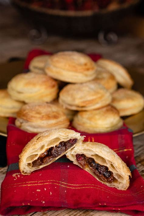 Puff Pastry Mince Pies - Sweet Mincemeat Recipe - Flawless Food