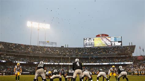 Oakland Raiders agree one-year extension to play at O.co Coliseum | NFL News | Sky Sports