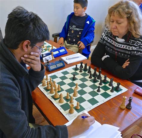 Boylston Chess Club Weblog: BCC DECEMBER QUADS: RESOUNDING SUCCESS // 35 PLAY // ANDREW HOY ...