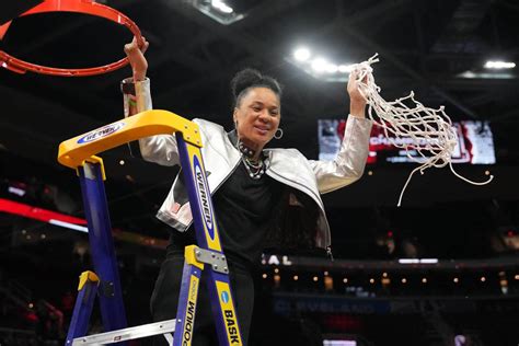 Dawn Staley to win Jimmy V Award for Perseverance at 2024 ESPYS