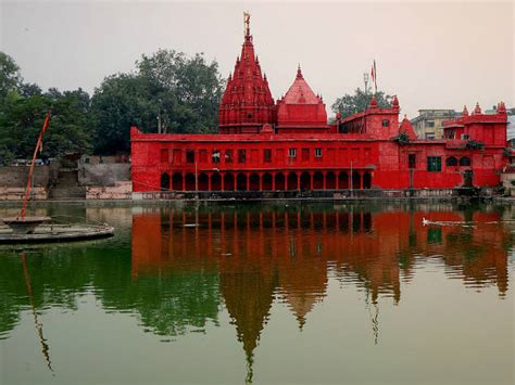 Top 5 Divine Temples In Varanasi - Nativeplanet