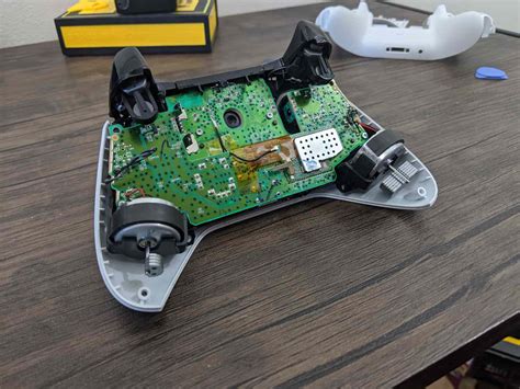 Parts Of The Xbox One Controller Needs Batteries | Webmotor.org