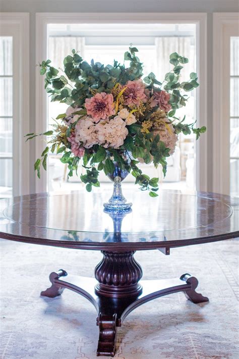 Large faux flower arrangement for Fall - and then Christmas?! | bluegraygal