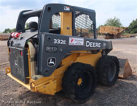 2013 John Deere 332E skid steer in Edmond, OK | Item DG4007 sold | Purple Wave