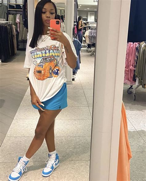 ' chill fits | pin : kjvougee ' 🦋 | Teenage fashion outfits, Streetwear ...