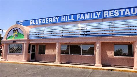 Left Field Wander: Blueberry Hill Family Restaurant