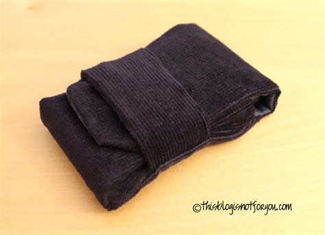 How to make a mobile phone case {the sewing} – This Blog Is Not For You