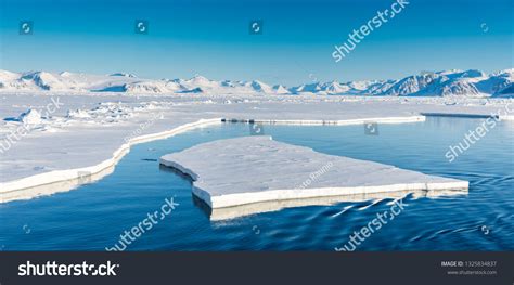 359,979 Arctic Landscape Images, Stock Photos & Vectors | Shutterstock