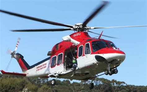 Recruits tested in ambulance helicopter training day: photos | Illawarra Mercury | Wollongong, NSW