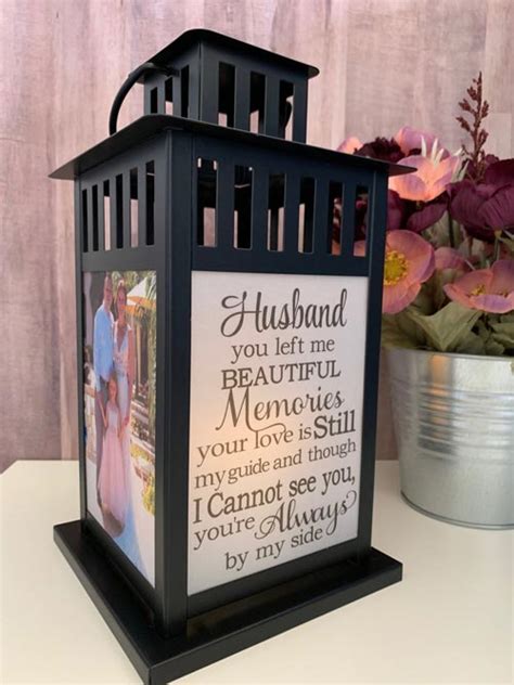 10 Sympathy Gifts for Loss of Husband » US Urns Online