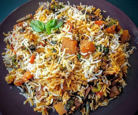 Vegetable Dum Biryani – Bawarchi