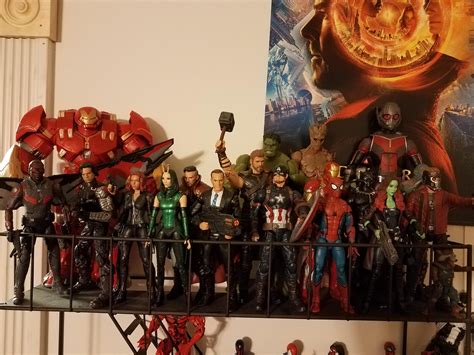 Tried to get as many Movie Marvel Legends on one tier of the shelf. : r ...