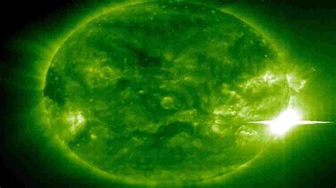 Scientists May Predict Solar Flares More Accurately — Transcontinental ...