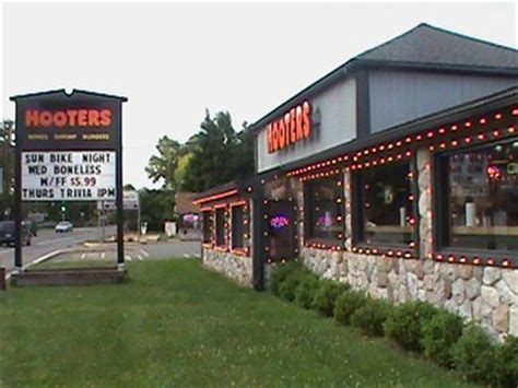 Hooters Restaurant, Franklin, NJ - Hooters Restaurants on Waymarking.com