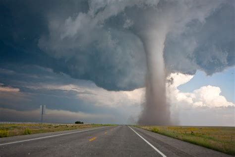 Tornado Facts! - National Geographic Kids