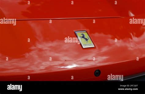 Red ferrari logo Stock Videos & Footage - HD and 4K Video Clips - Alamy