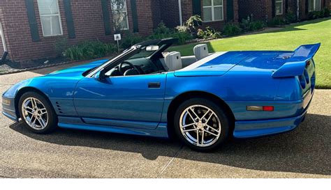 1992 Chevrolet Corvette Convertible - Low Miles! For Sale On Clasiq Auctions.