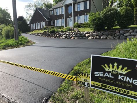 Residential Asphalt Seal Coating | Minnesota Professional Seal Coating Services | Driveway Repair MN