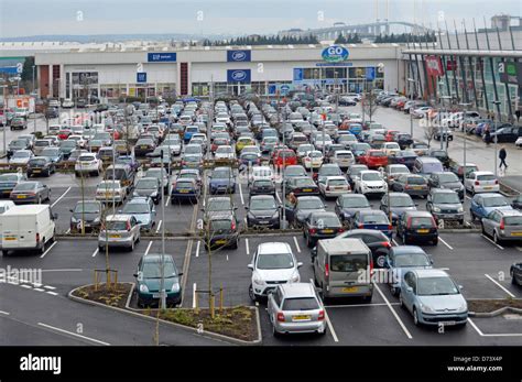 Lakeside retail park car parking facilities at Lakeside retail park Stock Photo, Royalty Free ...