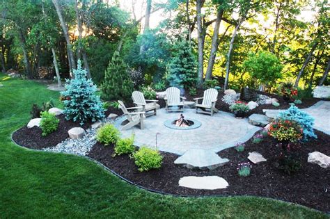 250+ Fresh New Ways to Landscape Your Yard