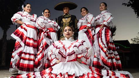 Unveiling the Cultural Splendor: Mexican Folk Dance and Its Enduring Tradition - https ...