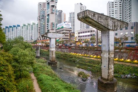 Seoul's Cheonggyecheon: History and Travel Guide - Pinpoint Korea