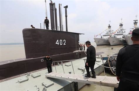 Debris From Indonesian Submarine Is Found, Ending Hopes of Rescue - The ...