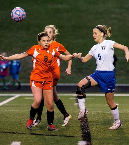 CHS girls soccer storming into regional | Republic-Times | News