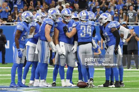 Detroit Lions Defense Photos and Premium High Res Pictures - Getty Images