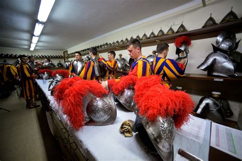 VATICAN-SWISS-GUARDS-SWEAR-IN-CEREMONY