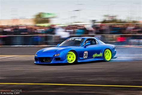 Mazda RX-7 Drifting at Auto Mass Round 1