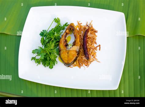 One slice of Hilsha fish fry, Dhaka, Bangladesh Stock Photo - Alamy