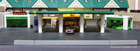 Diorama Fun!: BP Gas Station - Updated Pics