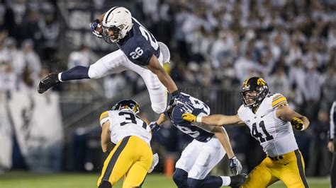 Versatile Penn State Offense Overwhelms Iowa - The New York Times