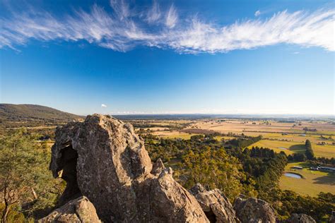 LOCATION – HANGING ROCK, AUSTRALIA - Photo Basecamp