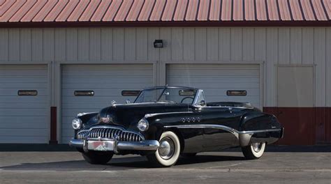 1949 Buick Roadmaster | S93 | Rogers' Classic Car Museum 2015