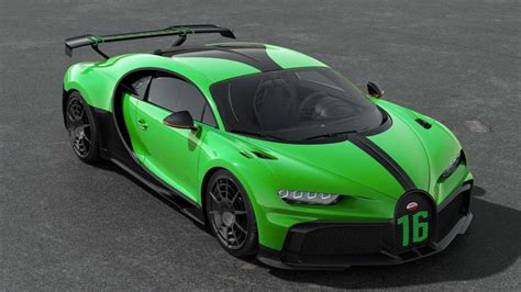 This Bugatti Chiron Pur Sport Makes Us Green With Envy