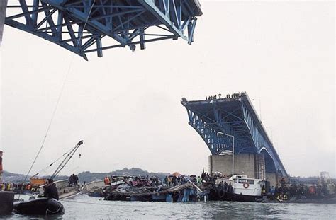 Creatrip: The Tragic 1994 Collapse Of Seongsu Bridge In Seoul - Seoul/Korea (Travel Guide)